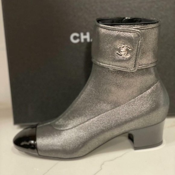 CHANEL 20C Stretch Iridescent Leather CC Logo Ankle Booties Boots Heels - Picture 2 of 12